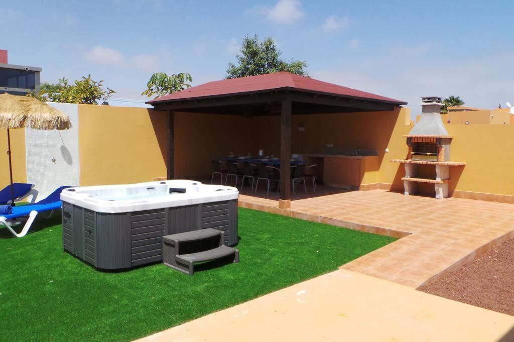 Luxury Villa At Golf Course Costa De Antigua Exterior photo